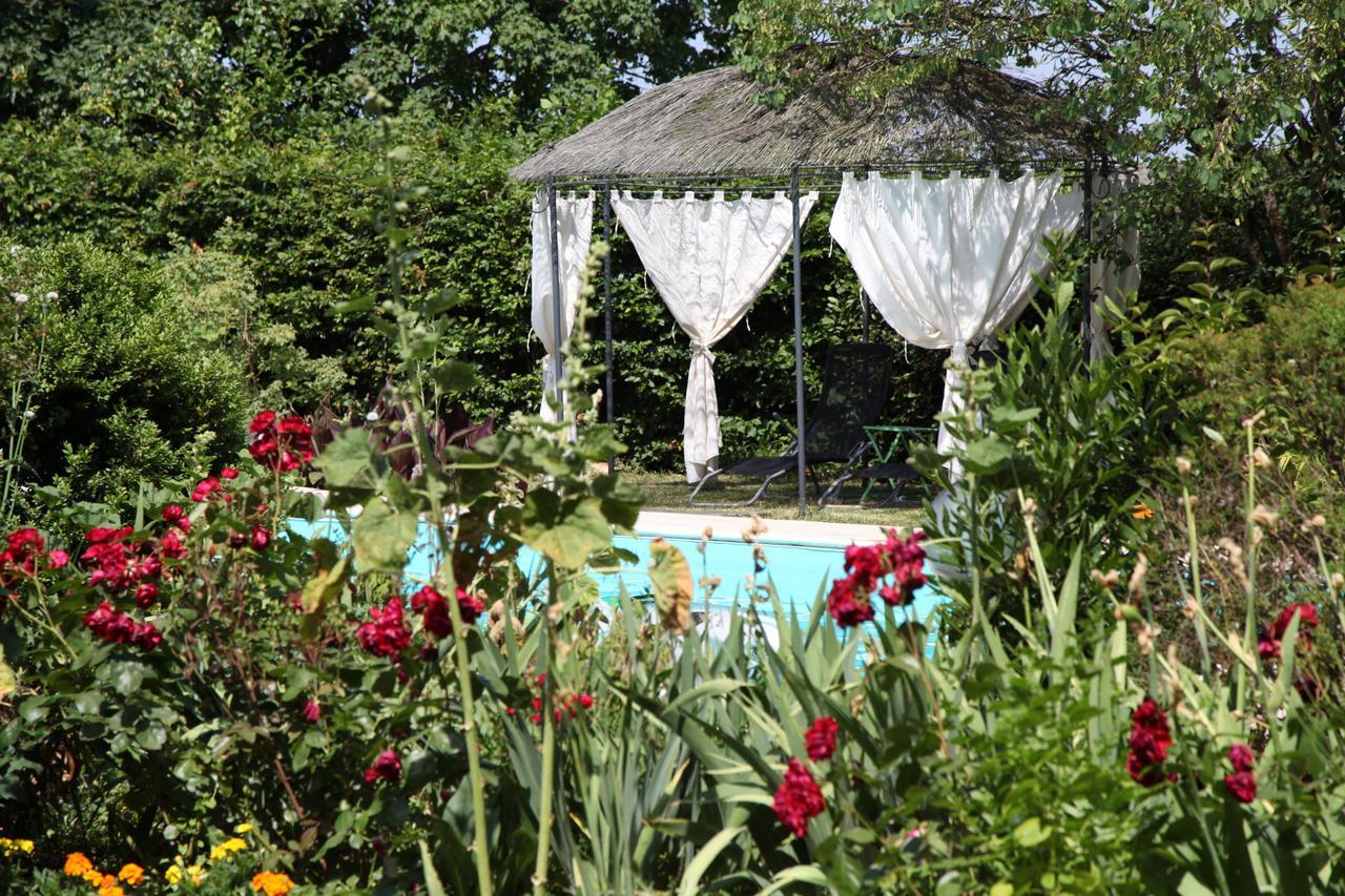 Bed and Breakfast Le Miroir Des Etoiles Pomport Exteriér fotografie